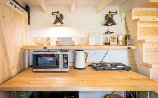 Oddfellow Inn & Farm