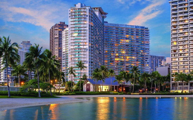 Waikiki Marina Resort at the Ilikai