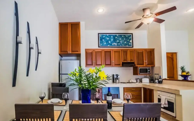 Romanina 1 Condo in the Heart of Playa del Carmen by Redawning