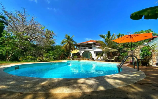 Gloria Beach Lodge
