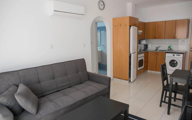 Renovated one bedroom apartment in Paphos with pool
