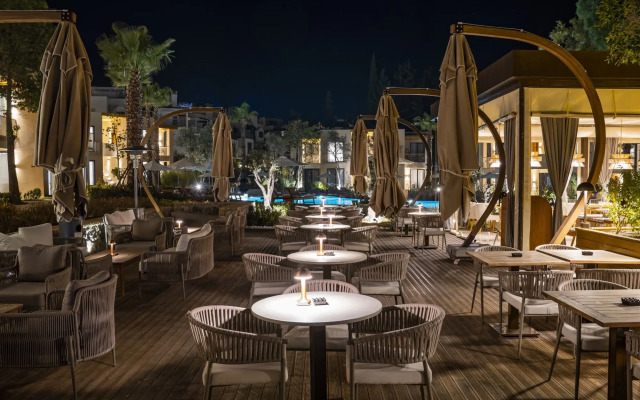 Helis Suites