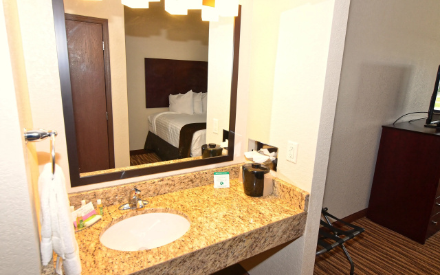 Cobblestone Inn & Suites - Clarion