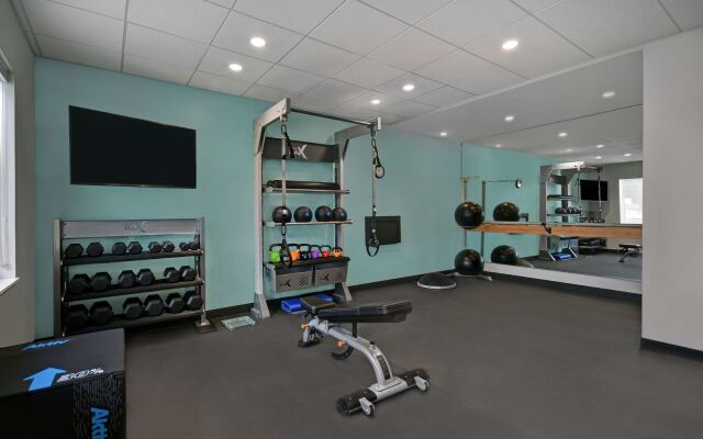 Tru by Hilton Monroe