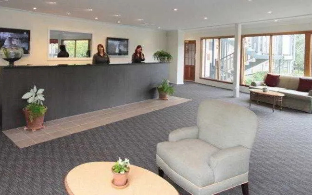 Doherty Leura Gardens Resort – Lobby – Sydney