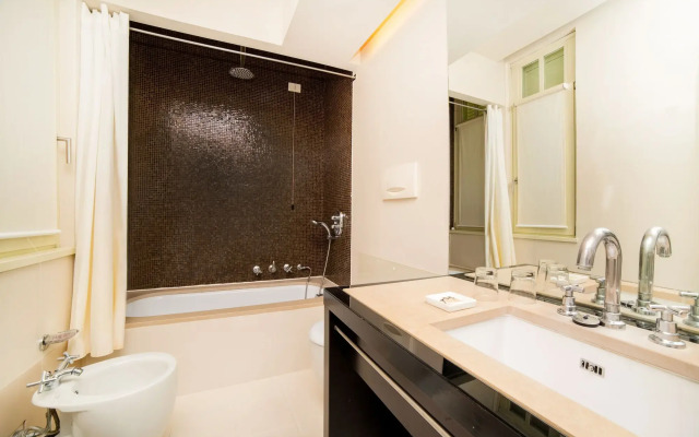Hotel Carducci 76