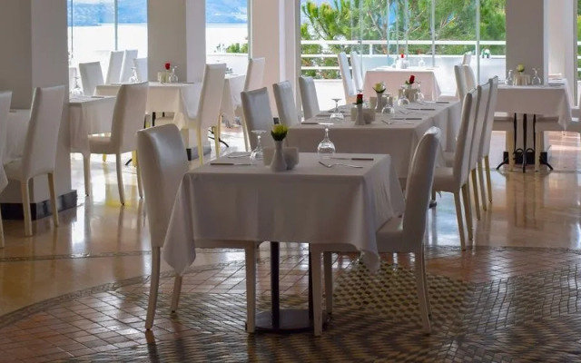 Roseira Beach Resort