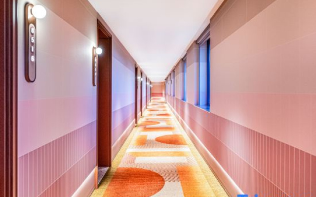 Orange Hotel Yuxi Nie Er Music Plaza