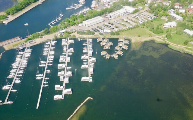 Urlaubsbahnhof - "wartehalle"