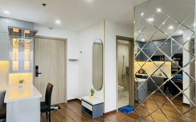 Amy Apartment Hue