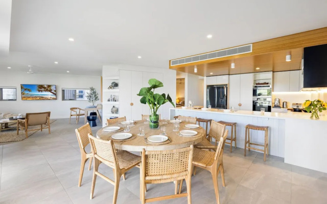 Luxury Coastal Living - Beach Life