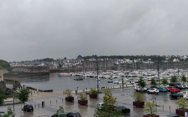 Les Grands Voyageurs