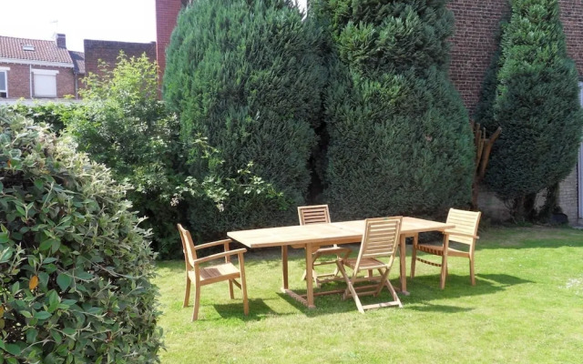 Le 33 Chambres DHtes  Gtes Lens