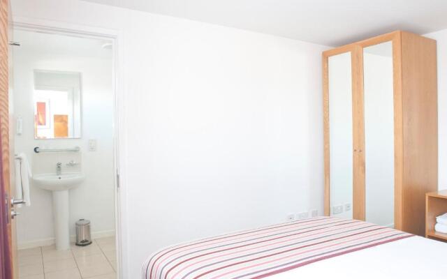 PREMIER SUITES Newcastle