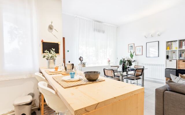 Luminoso Nuovalucello Apart- Giardino e Parcheggio privato