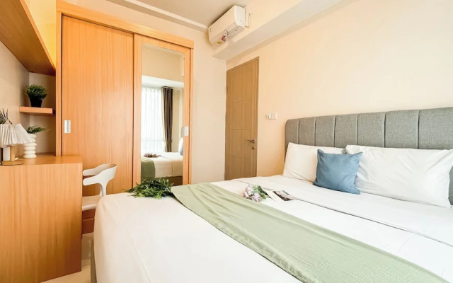 White Toned Style 2Br Tokyo Riverside Pik 2 Apartment