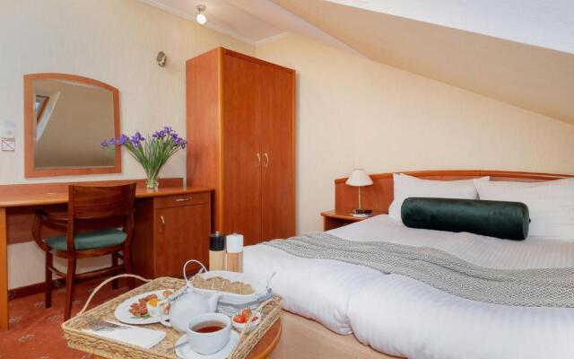 Villa Hoff Wellness & SPA Hotel