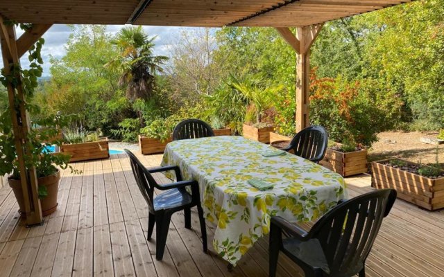 Maison de 2 chambres avec piscine privee jardin amenage et wifi a Bruniquel