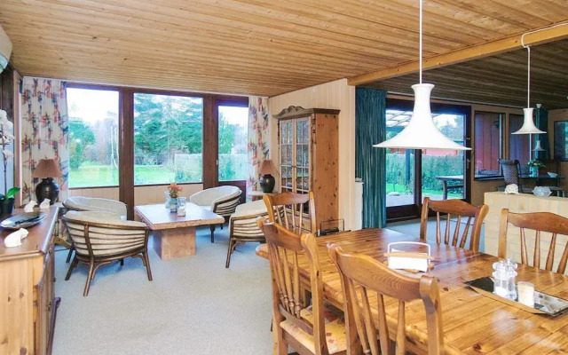 6 Person Holiday Home in Store Fuglede-by Traum