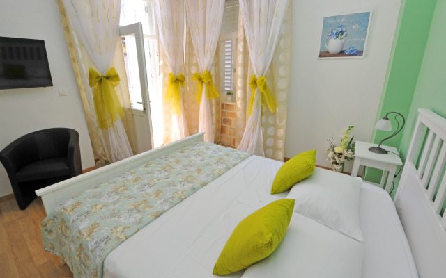 Nirvana Luxury Rooms