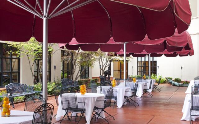 DoubleTree by Hilton Hotel Bloomington