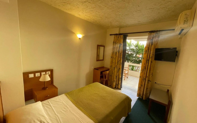 Hotel Flisvos