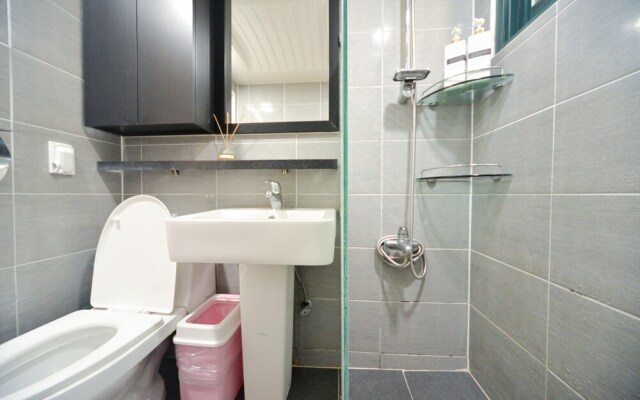 Apple Mint Party House