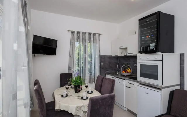 Luxury villa complex Pendolino with heated pool and jacuzzi