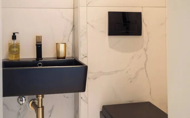 Residence Republic Square- Luxury at Top Location