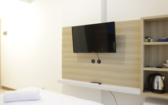 Zest Studio Semi Apartment at The Lodge Paskal near BINUS University – Guest Rooms – Bandung