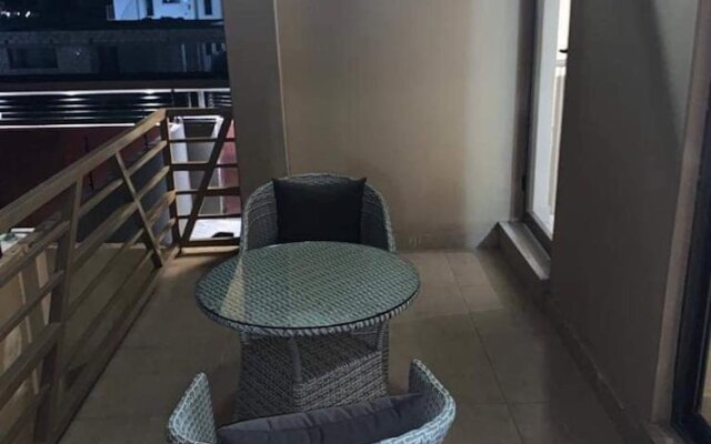 Executive 3 Bedrooms Fully Furnished Apartment Close to Amenities