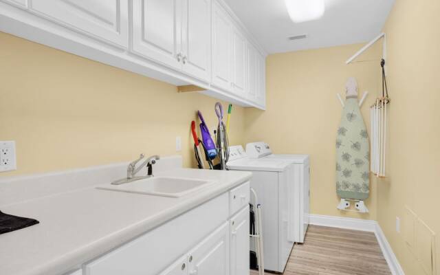 Hidden Dunes 1503 - Funky Monkey