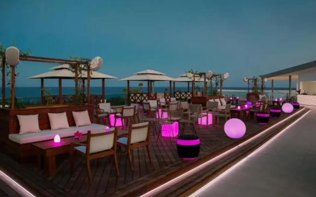 Asterias Beach Hotel