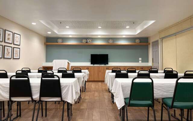 MainStay Suites John Wayne Airport by Choice Hotels