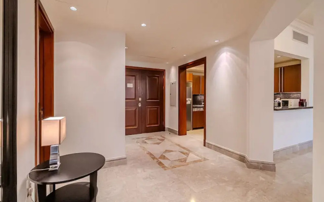 Fairmont South Residence 412
