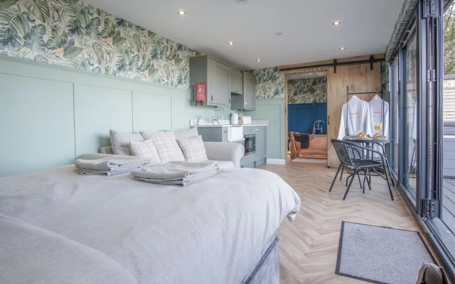 Caswell Bay Hide Out - Cabin - Landimore