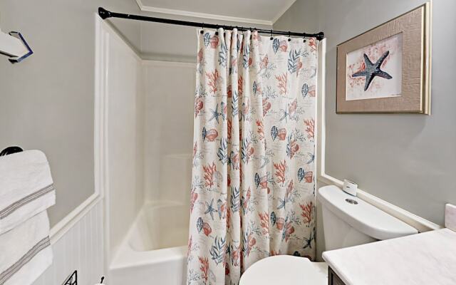 William Hilton #4305 - 2 Br Condo