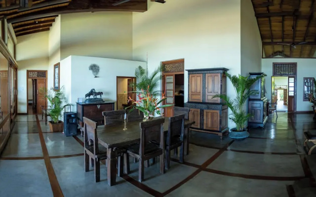 South Point Villa - Whole Villa (Sleeps 6)