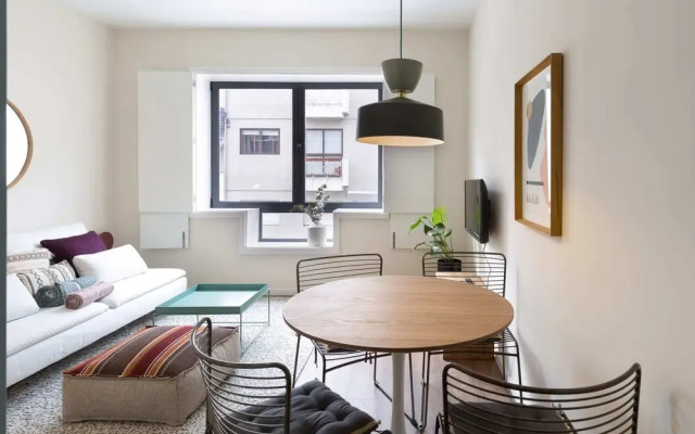 Modern 2BR Flat in Central Porto