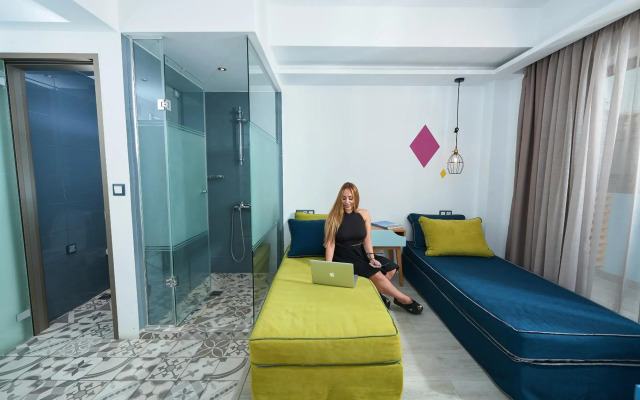 Blue Bottle Boutique Hotel