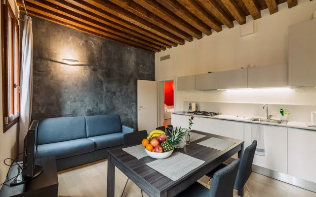 Charming Palace Corte Del Teatro