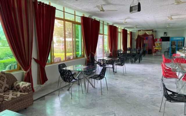 Lake View Hotel & Resort