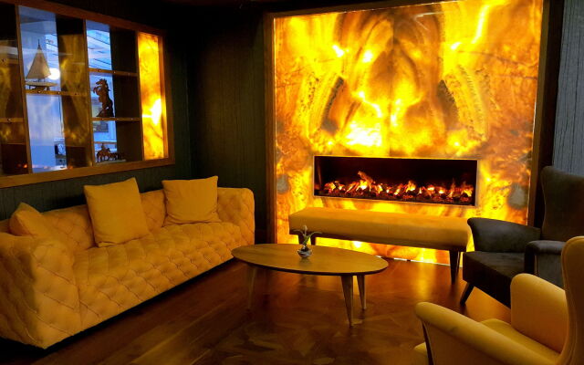 Lale Hotel