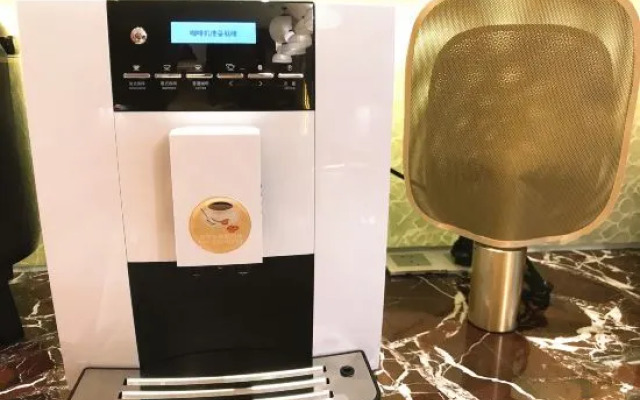 Weiting Hotel (Shanghai Bund Nanjing East Road Pedestrian Street)