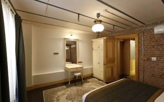 101 Brand NEW Old City Center With Terrace