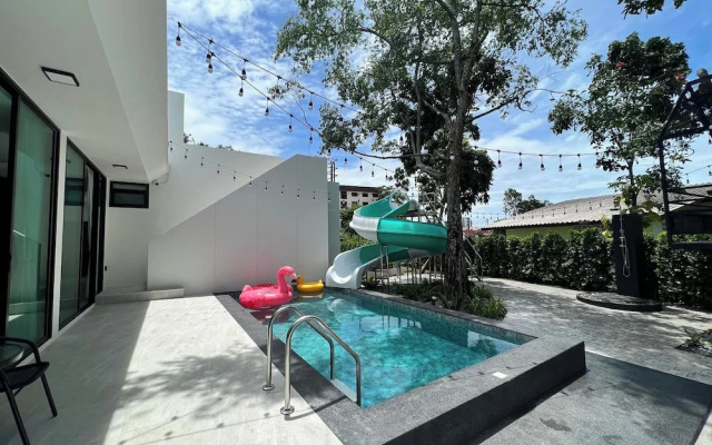 168 Garden Pool Villa