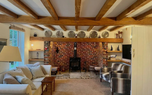 Luxury Brick and Flint House in Funtington