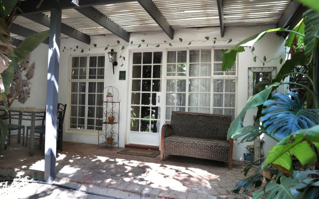 Brooklyn Guesthouses - Budget Double Room