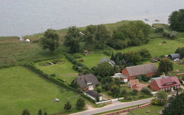 Ilonas Seeblick - Das Schilfhaus