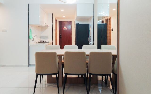 Homey And Spacious 3Br Sky House Bsd Apartment